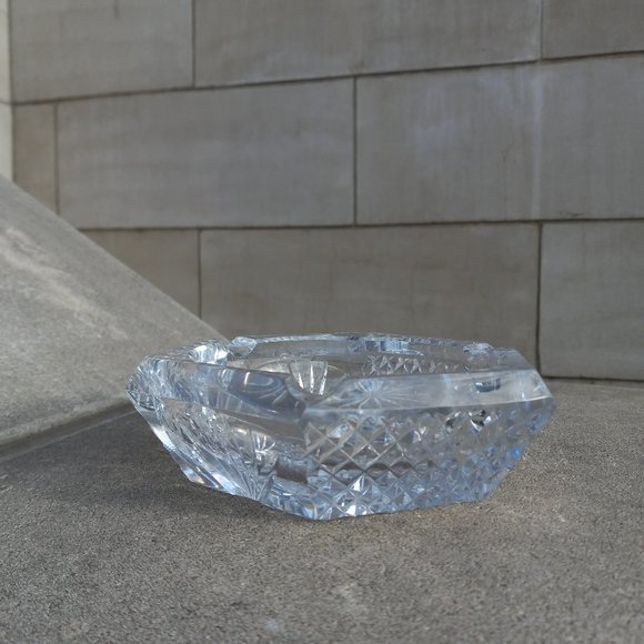 Galway Crystal Cut Hexagonal 3-Well Ashtray 7" - Picture 8 of 12